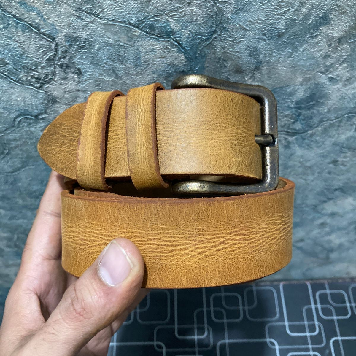 Camel Buffalo Real Leather Pull-Up Belt – Premium Vintage Style